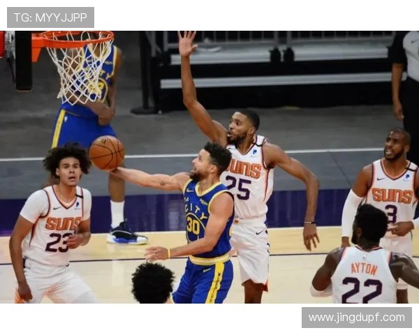 比卢普斯称赞杨瀚森篮板表现强调球队需加强篮下防守力度